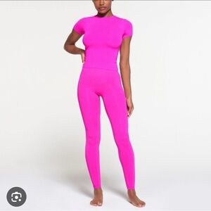 NWT Skims Seamless Leggings